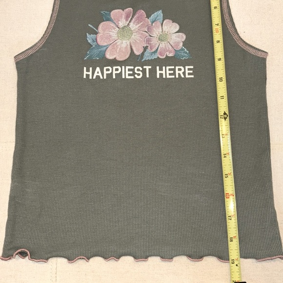 AE Graphic “HAPPIEST HERE” Cropped Tank Top, Size Medium - Picture 5 of 10